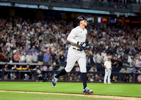 WATCH: Yankee Stadium crowd vociferously boos Pirates pitcher for ...