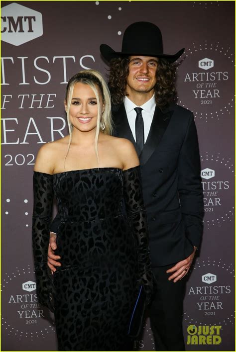 Photo: gabby barrett pregnant second baby cade foehner 04 | Photo ...