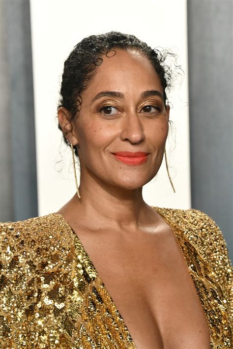 Tracee Ellis Ross Classic Bun | Tracee ellis ross hair, Tracee ellis ross, Vanity fair oscar party