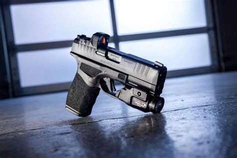 Will the EPS fit Hellcat PRO? Cowitness? Thanks! : r/concealedcarry