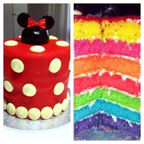 there are two cakes with different colors and designs on the top one is ...