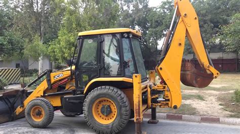 JCB India Auction Lot 36 JCB 3DX Backhoe - YouTube