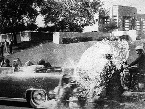 JFK 'grassy knoll' photo fails to sell at auction