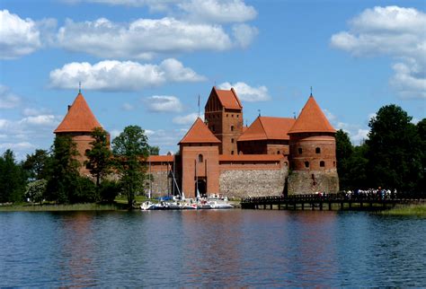 File:Trakai Island Castle 03.jpg - Wikimedia Commons