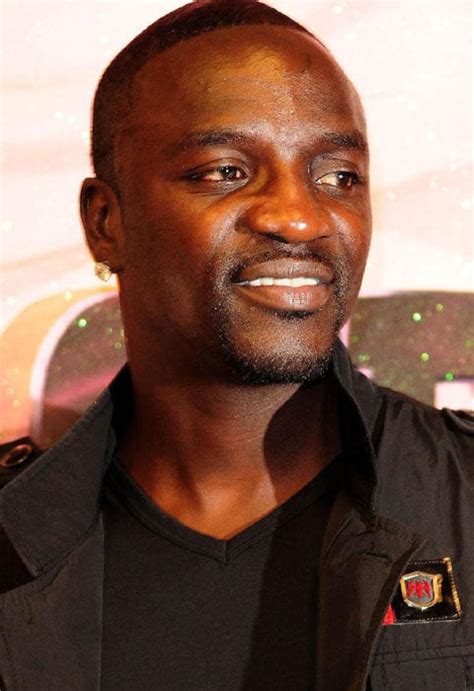 Akon Height, Weight, Age, Girlfriend, Family, Facts, Biography