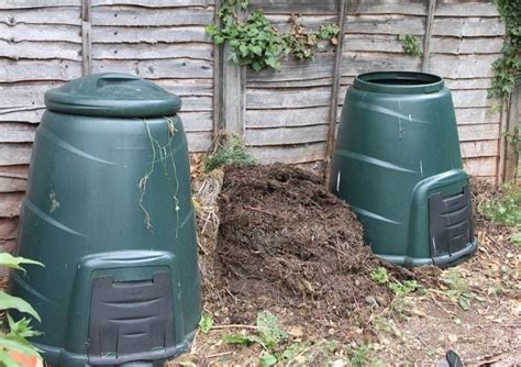 Dalek Compost Bin: Is it any good? - Compost Magazine