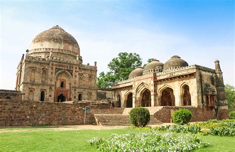 22 Top Historical Places in Delhi That You Must-Visit in 2024