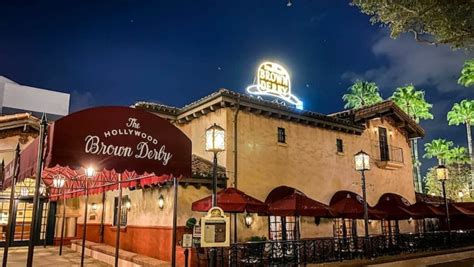 The Best Restaurants in Walt Disney World for Special Occasions ...