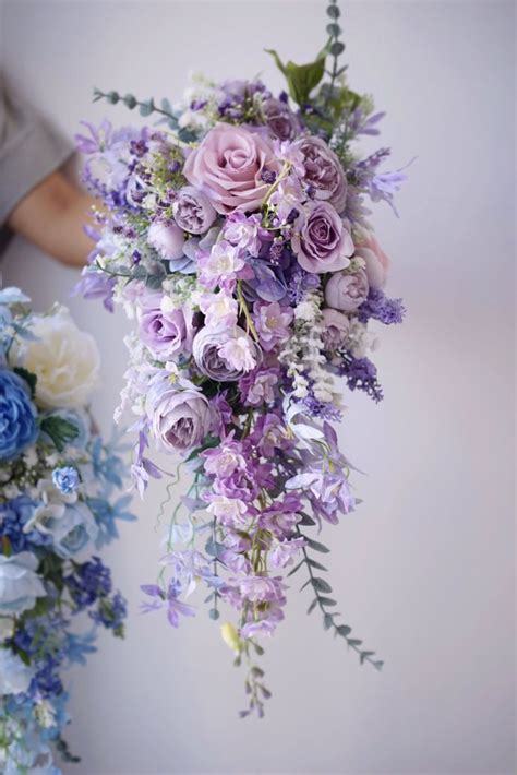 Pin on decoración | Purple wedding flowers, Purple flower bouquet ...