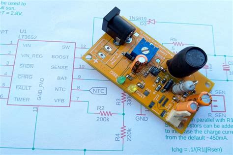 MPPT Solar Charge Controller Circuit using LT3562