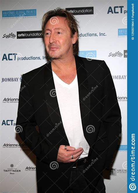 Julian Lennon Appears at an Exhibit Editorial Stock Image - Image of beach, photographer: 129351964