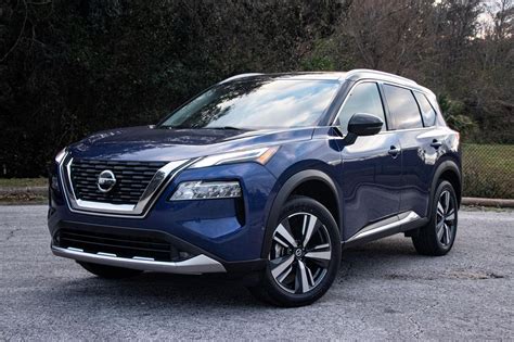 Why The Nissan Rogue Should Borrow Mitsubishi's Hybrid Technology | CarBuzz