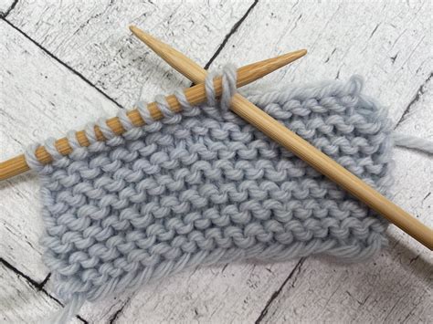 3 Easy Ways to Bind Off Your Knitting | The Knitting Circle