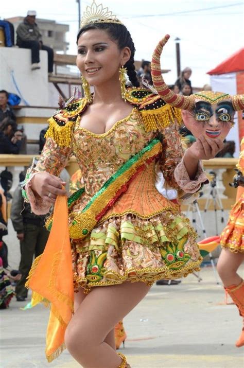 BOLIVIA 's Carnival dancer | Ropa de carnaval, Carnaval, Carnaval bolivia