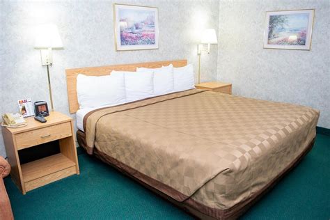 REGENCY INN PERRYSBURG - Updated 2024 Reviews, Photos & Prices