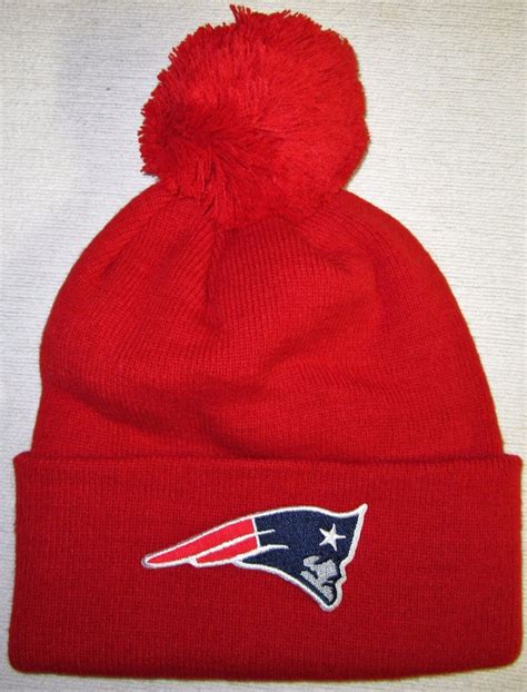 New England Patriots Pom Pom Beanie ~Knit Hat~Classic NFL Patch/Logo ...