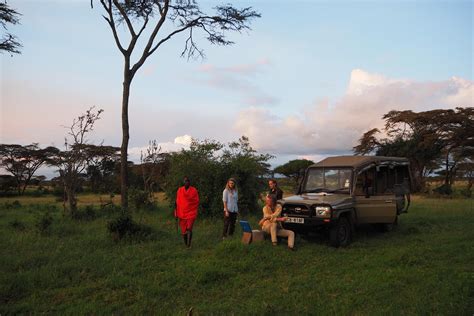 What is a Sundowner | Masai Mara Safaris | Basecamp Explorer