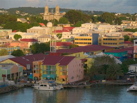 Antigua and Barbuda • Country facts • PopulationData.net