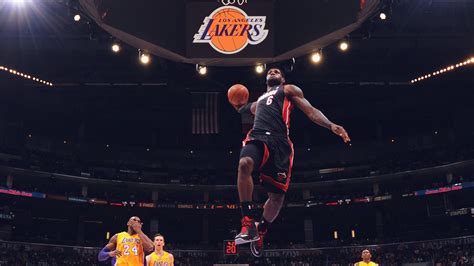 LeBron James Dunk Wallpapers - Top Free LeBron James Dunk Backgrounds ...