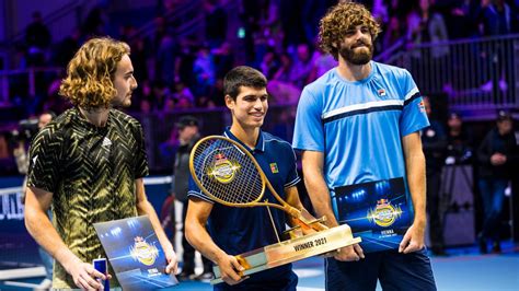 Carlos Alcaraz vuelve a vencer a Tsitsipas en una exhibición - AS.com