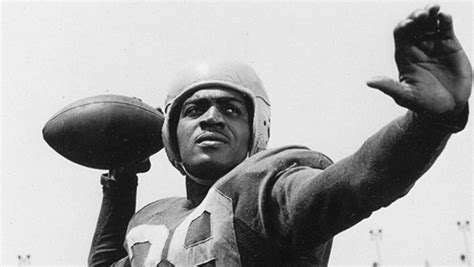 Who Was the First Black Player in NFL History? | The Happy Now