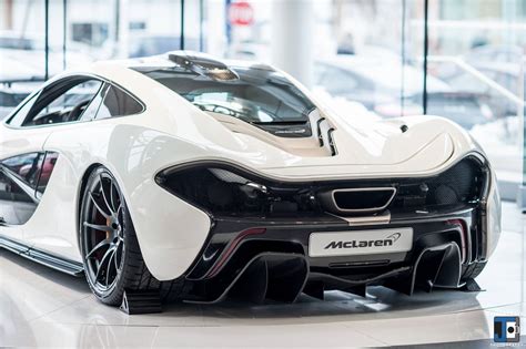 White McLaren P1 in Greenwich, Connecticut - GTspirit