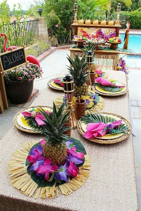 Pin by Lolo on Hawaii | Hawaiian party decorations, Luau centerpieces, Luau party decorations