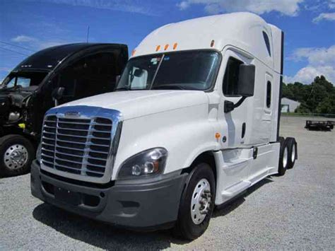 Freightliner Cascadia Evolution (2014) : Sleeper Semi Trucks