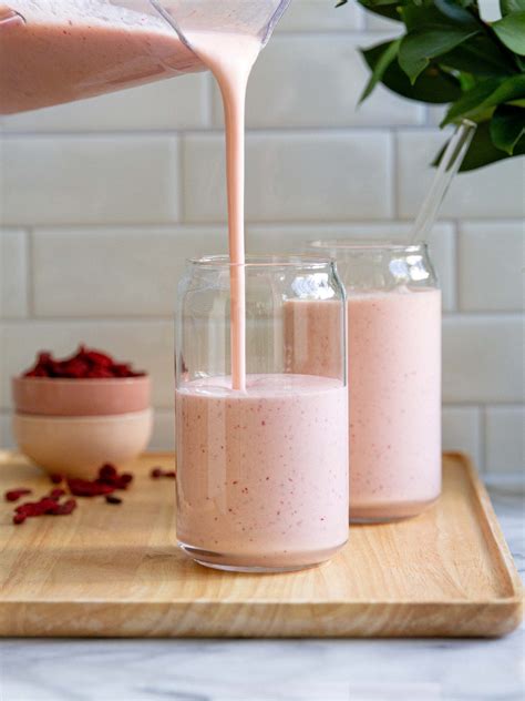 Goji Berry Smoothie - #foodbyjonister