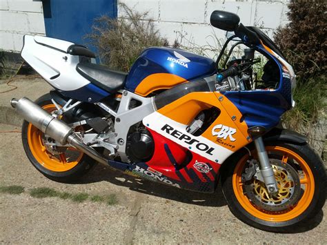 Honda CBR 900 RR