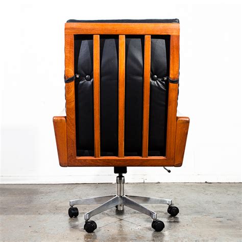 Danish Executive Office Chair By Komfort - Vintage Mid-Century Furniture - Touch of Modern