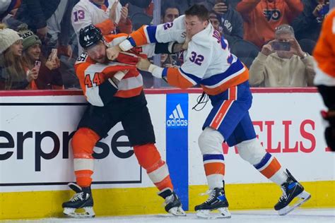 Why Islanders' top fighters think hockey needs fighting