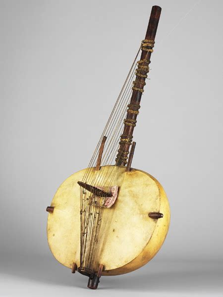 Collections du Musée de la musique - Philharmonie de Paris - Pôle ressources - Harpe-luth kasso ...