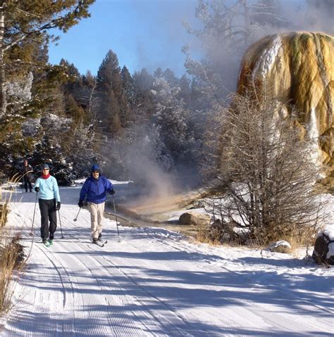 Skiing | Yellowstone National Park Lodges