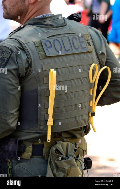 A members of the Santa Fe, New Mexico Police Department's SWAT team ...