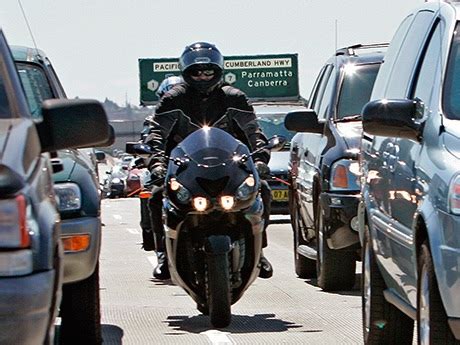 Varied lane filtering laws explained - webBikeWorld