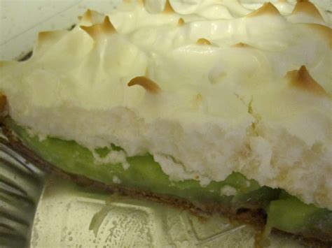 Mmm...Cafe: Key Lime Meringue Pie