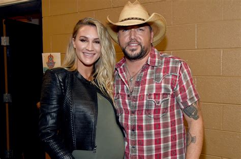 Jason Aldean Gives Wife Brittany Stunning Ring For Mother's Day [PIC ...