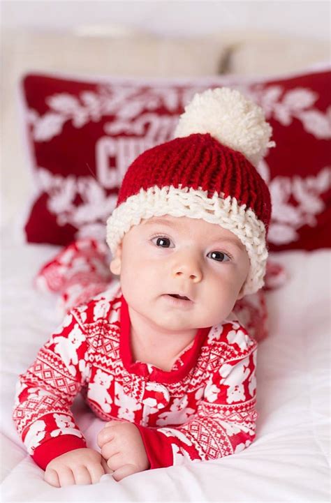 Santa Hat Pattern for Baby | Free Knitting Patterns | Handy Little Me