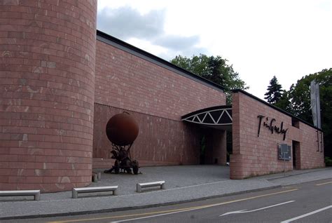 File:Tinguely Museum.jpg - Wikimedia Commons