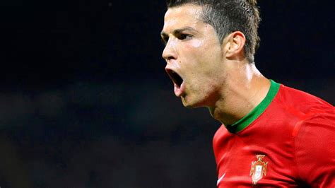 hp08-cristiano-ronaldo-sports-soccer-portugal-wallpaper