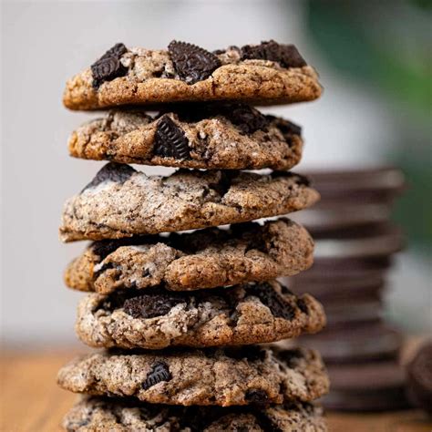 Oreo Chunk Cookies Recipe - Dinner, then Dessert