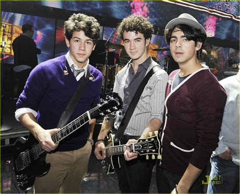 Free Jonas Brothers Concert Tonight!!!!! | Photo 13881 - Photo Gallery | Just Jared Jr.