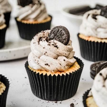 Easy Oreo Cake Pop Recipe - Only 3 Ingrédients - Sweetly Cakes