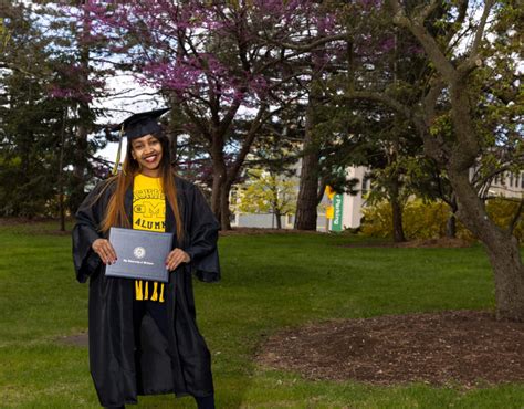 Accelerated Online Degree Completion | University of Michigan-Flint