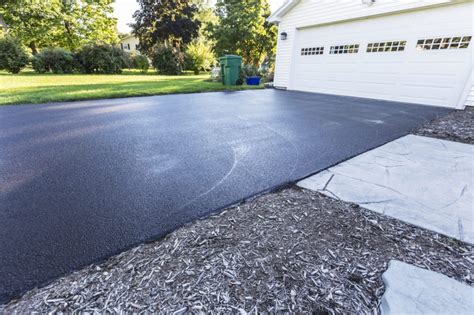 Sealcoating Services – GC Paving Sealcoating