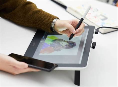 12 Best Touch Screen Drawing Tablet For 2023 | Robots.net