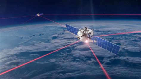 SpaceX Starlink satellites featuring laser intercommunication enhance polar region coverage