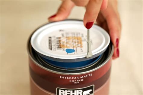 How to Open a Paint Can 4 Easy Ways | Apartment Therapy