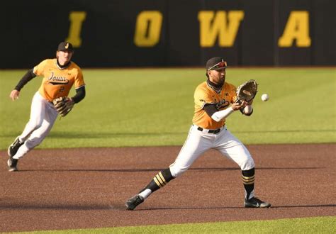 Iowa Hawkeyes baseball team plays final home series, seeks to cement a ...